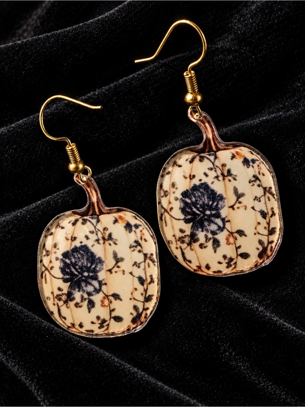 Floral Pumpkin-Shaped Drop Earrings in Cream and Navy